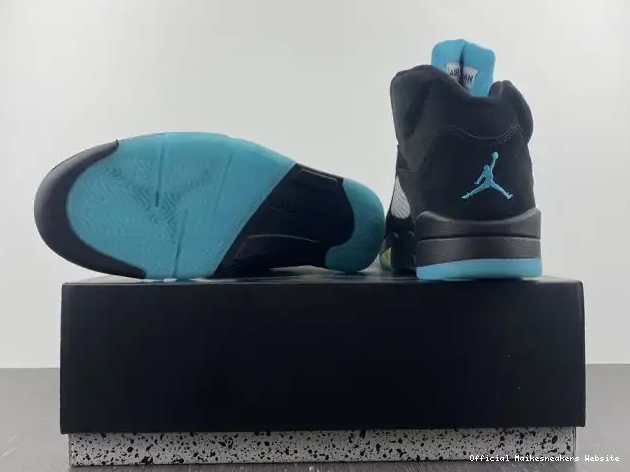 Official Maikesneakers Aqua Air Jordan DD0587-047 5 0516